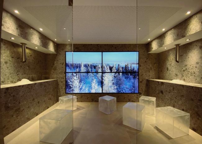 Ice Lounge